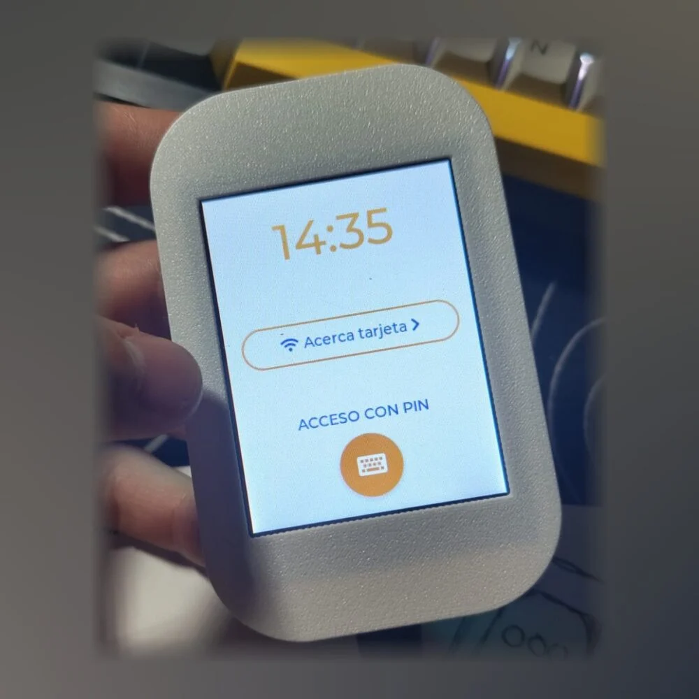 Carcasa para un lector de tarjeta
