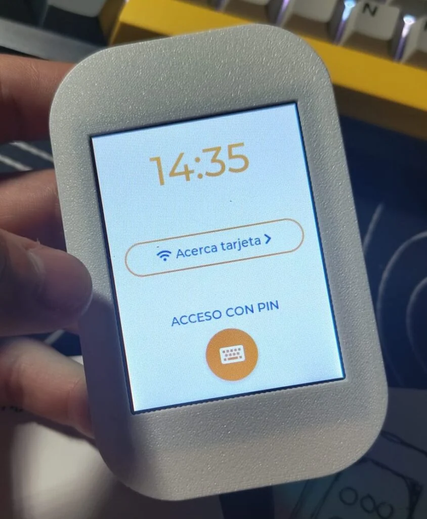 Carcasa para un lector de tarjeta